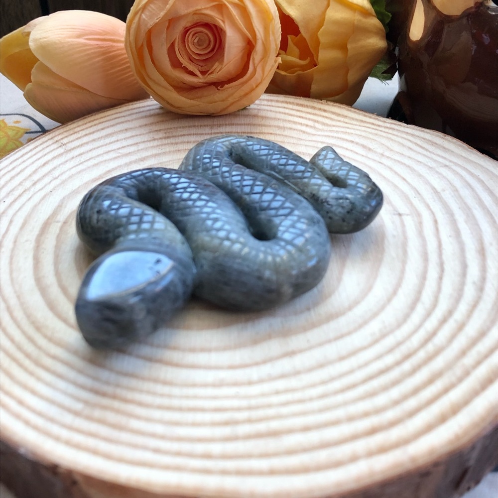 Labradorite Crystal Snake - Picture 2 of 15
